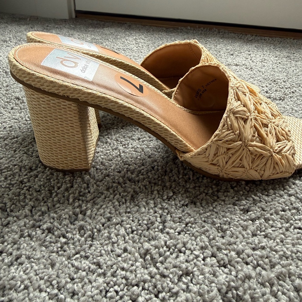 DV by Dolce Vita Women's Beige Woven Mules - Picture 3 of 4